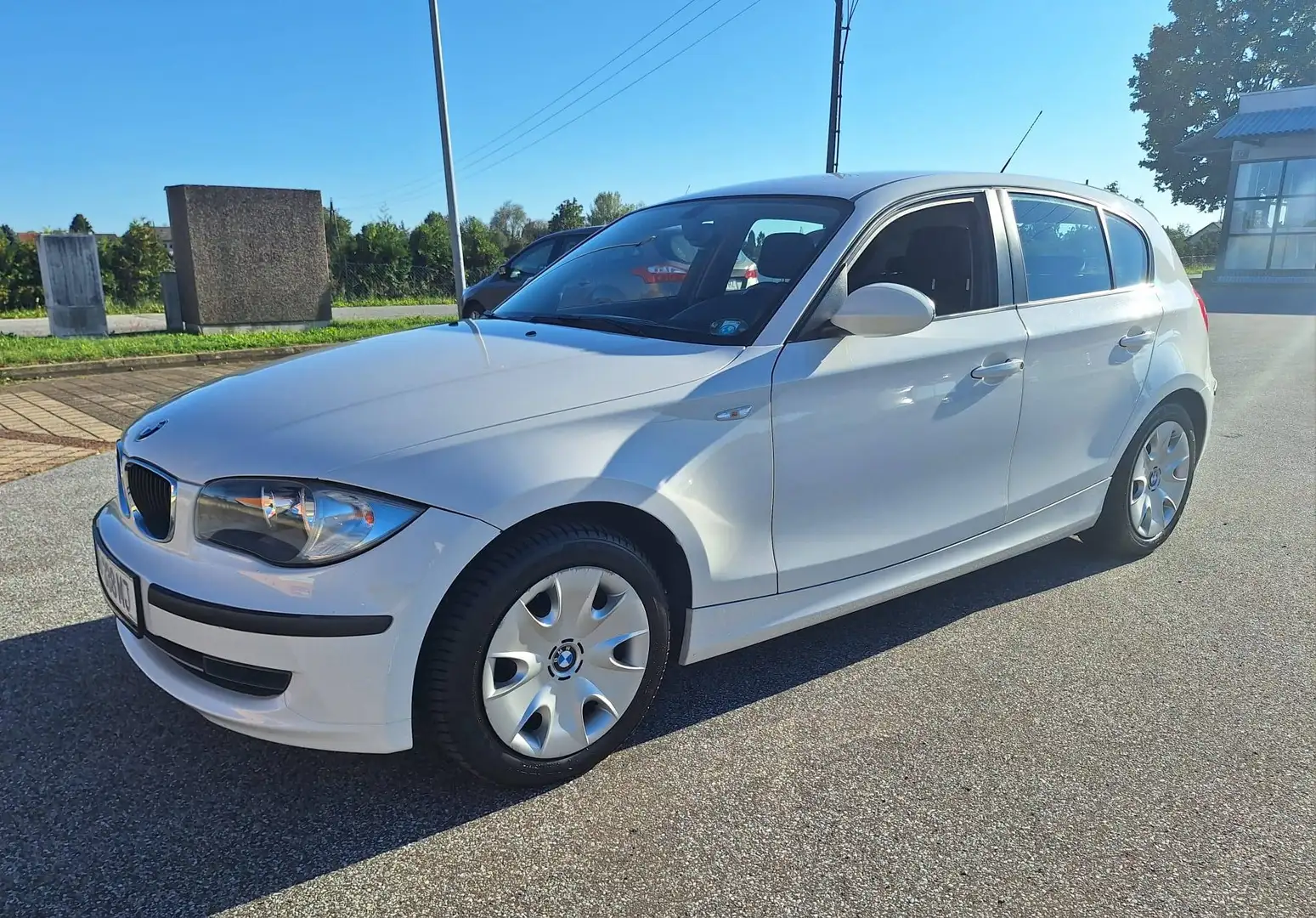 BMW 116 116d Weiß - 2