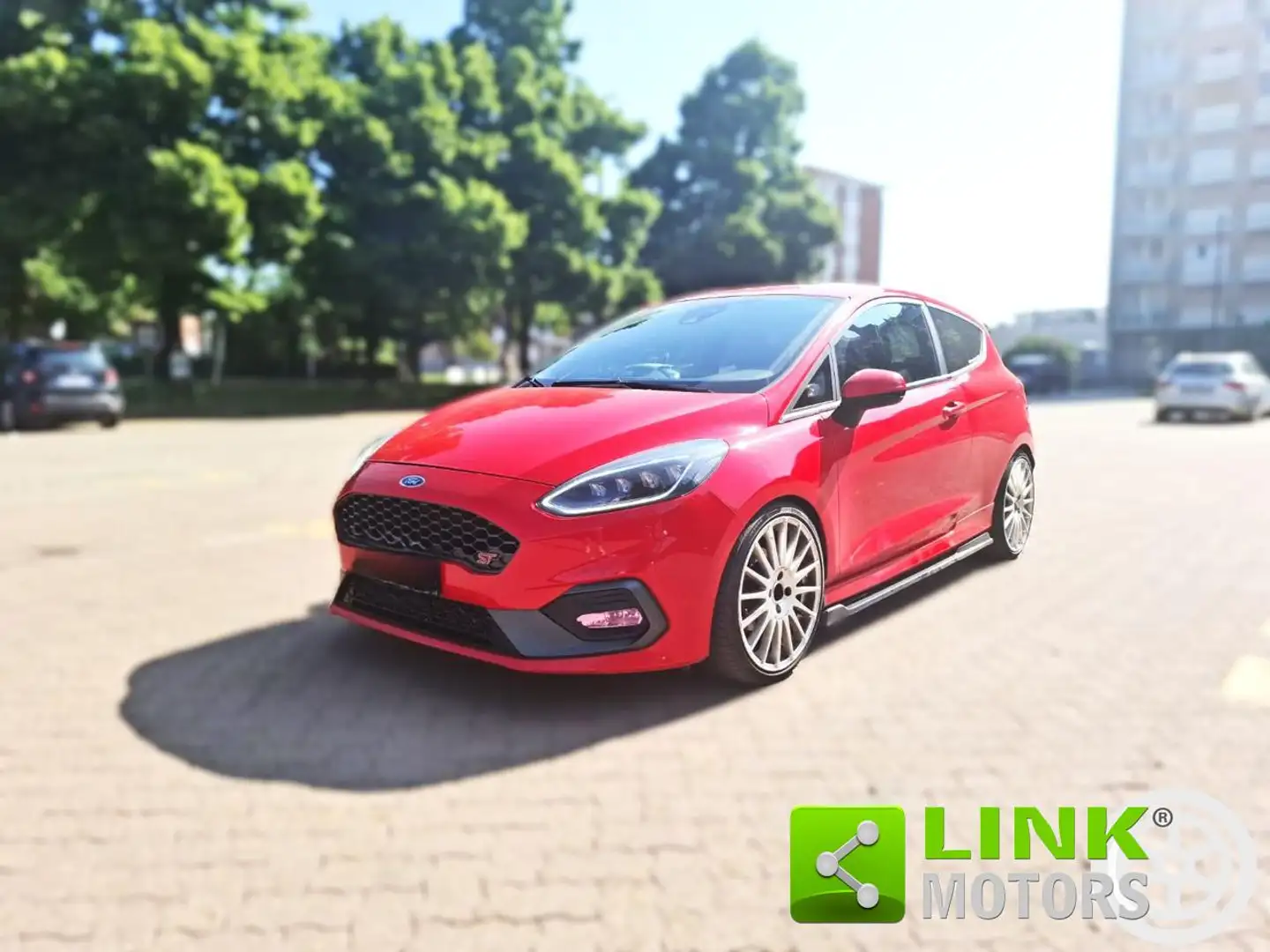 Ford Fiesta 1.5 Ecoboost 200 CV 3 porte ST Rosso - 2