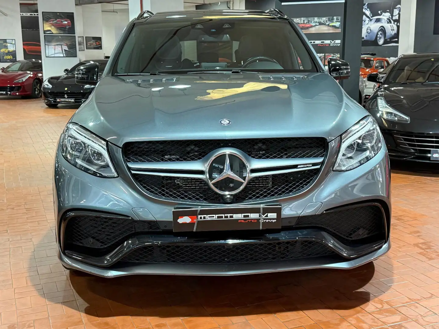 Mercedes-Benz GLE 63 AMG 4Matic 557 CV TAGLIANDI MERCEDES Grigio - 2
