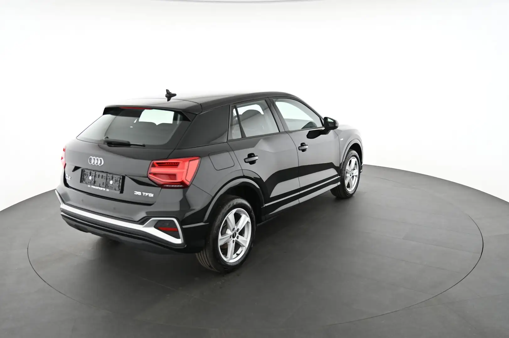 Audi Q2 1.5 35 TFSI 150 S tronic S line Schwarz - 2