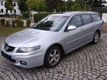 Accord Tourer 2.4 i Executive AU/HU 06/2027