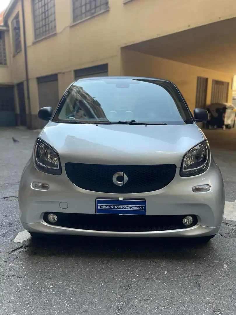 smart forTwo 1.0 Youngster Grau - 2