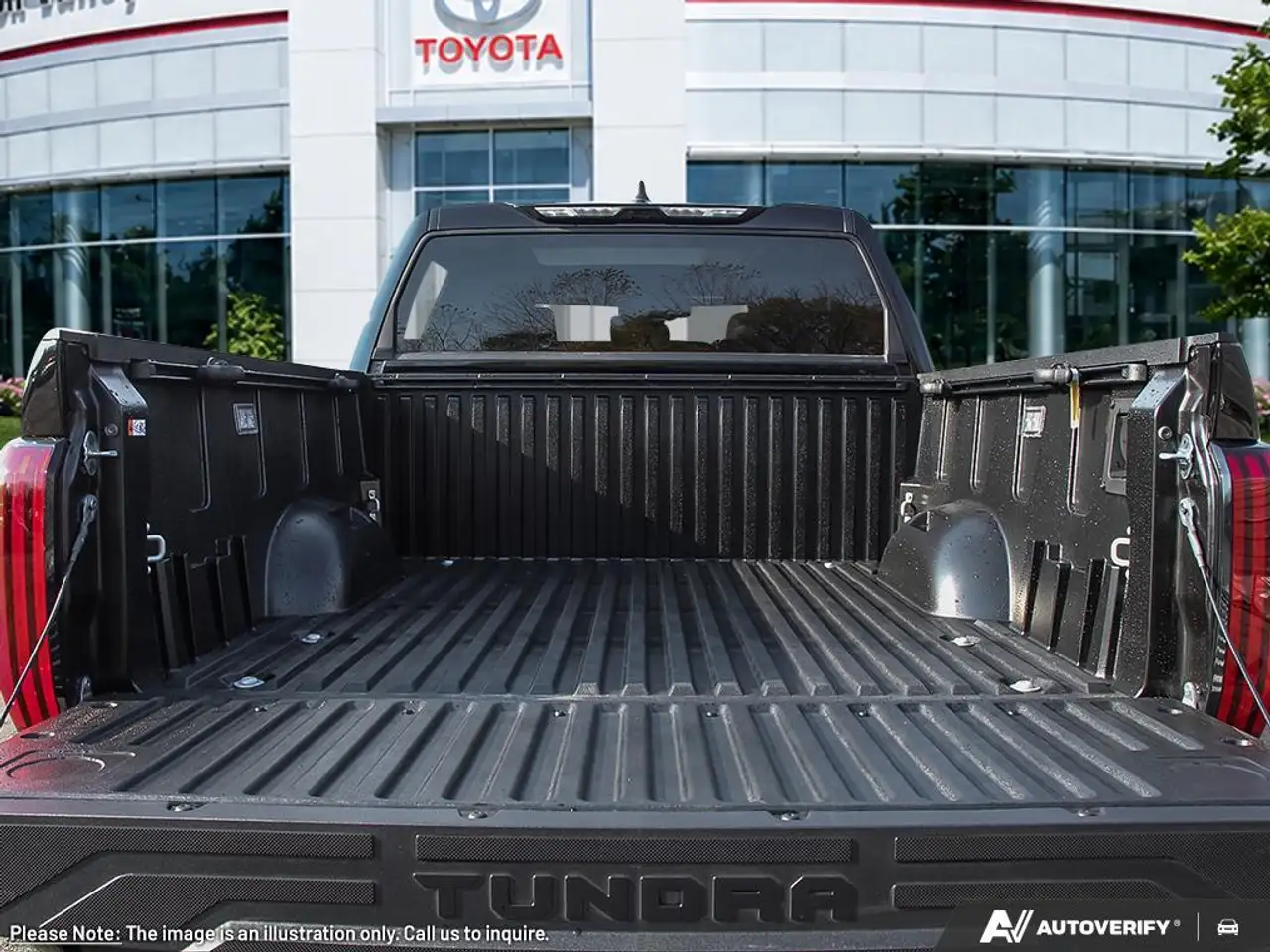 Toyota Tundra снимка Toyota Tundra