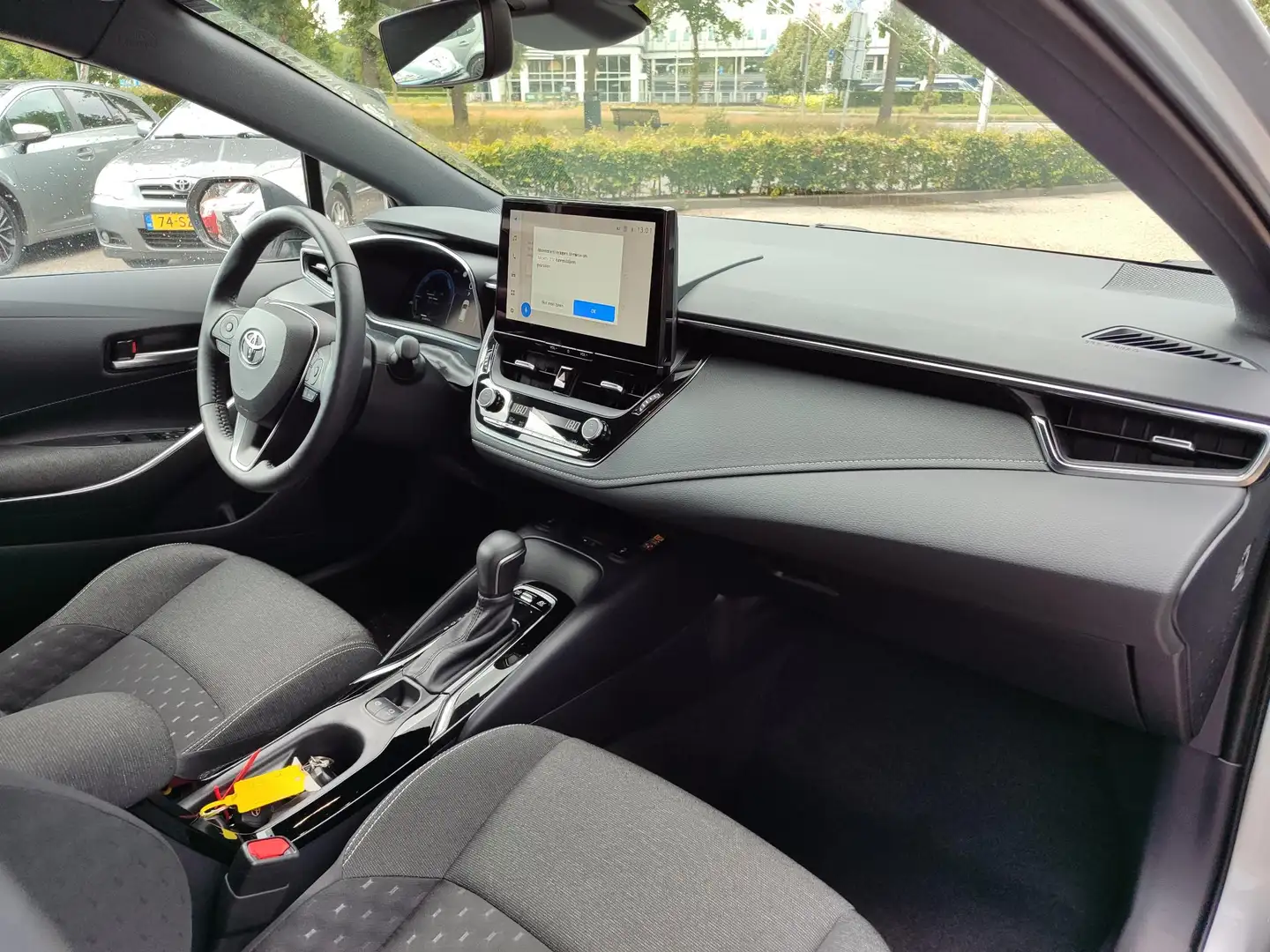 Toyota Corolla Touring Sports Hybrid 140 DYNAMIC STOEL/STUURVERW Plateado - 2