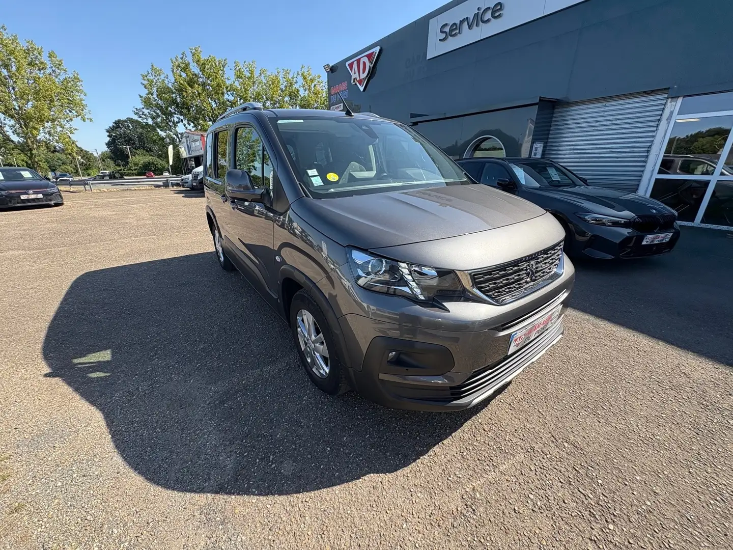 Peugeot Rifter 1.5 BLUEHDI 130CH S\u0026S STANDARD ALLURE Gris - 1