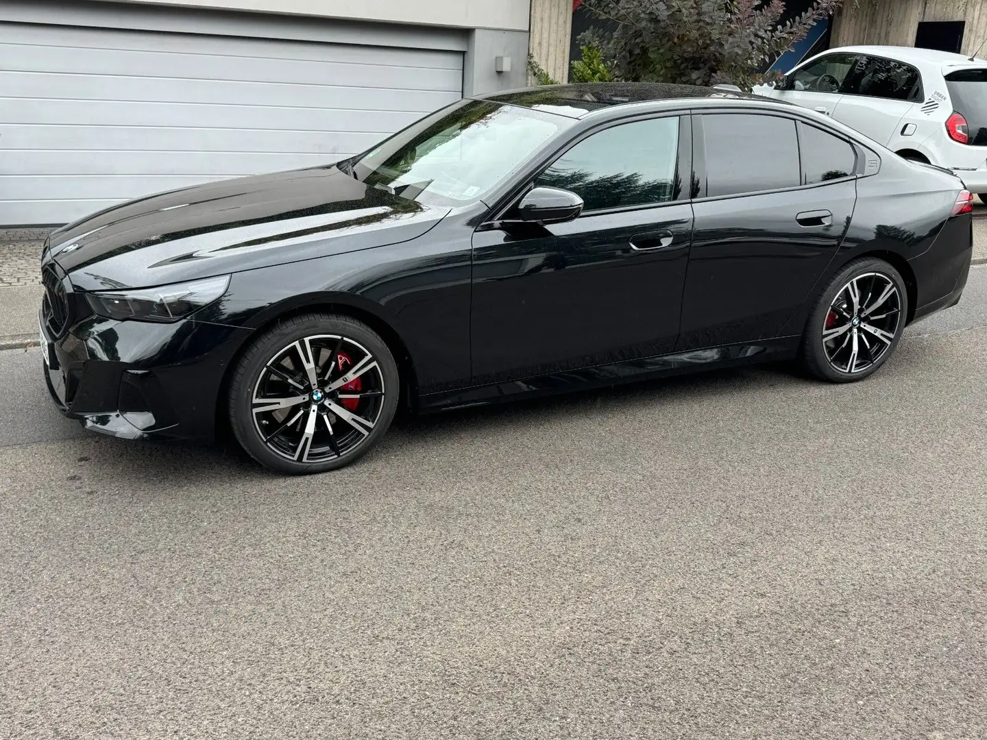 BMW 540 Baureihe 5 Lim. 540 d xDrive M Sport Schwarz - 2