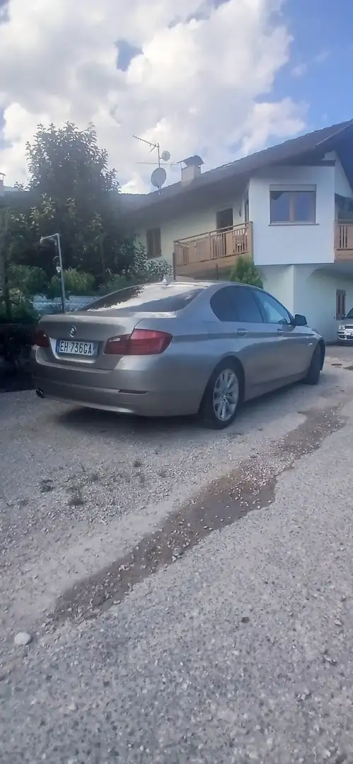 BMW 530 Xdrive Oro - 2