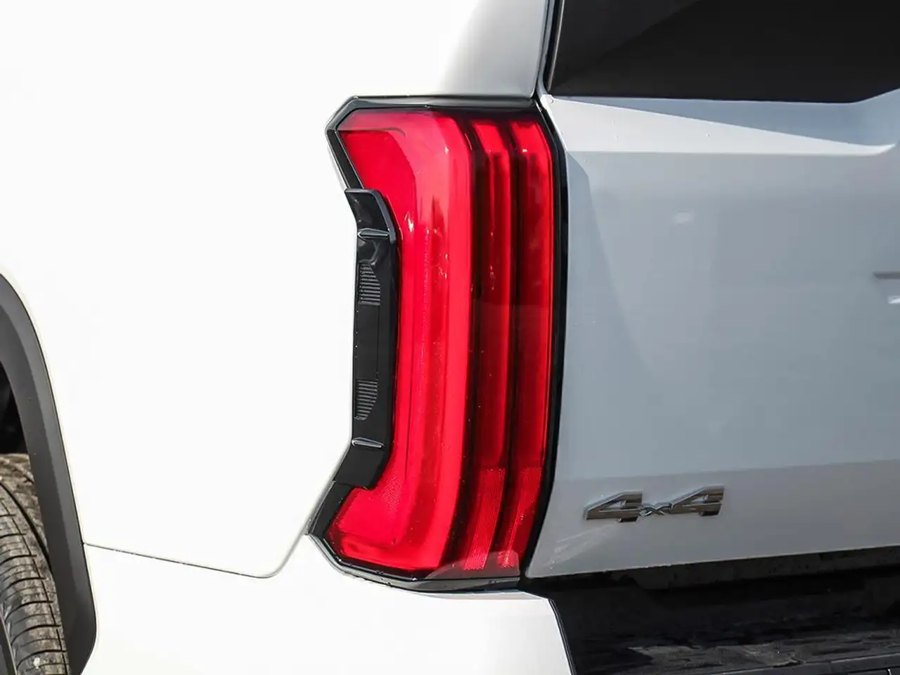 Toyota Tundra снимка Toyota Tundra