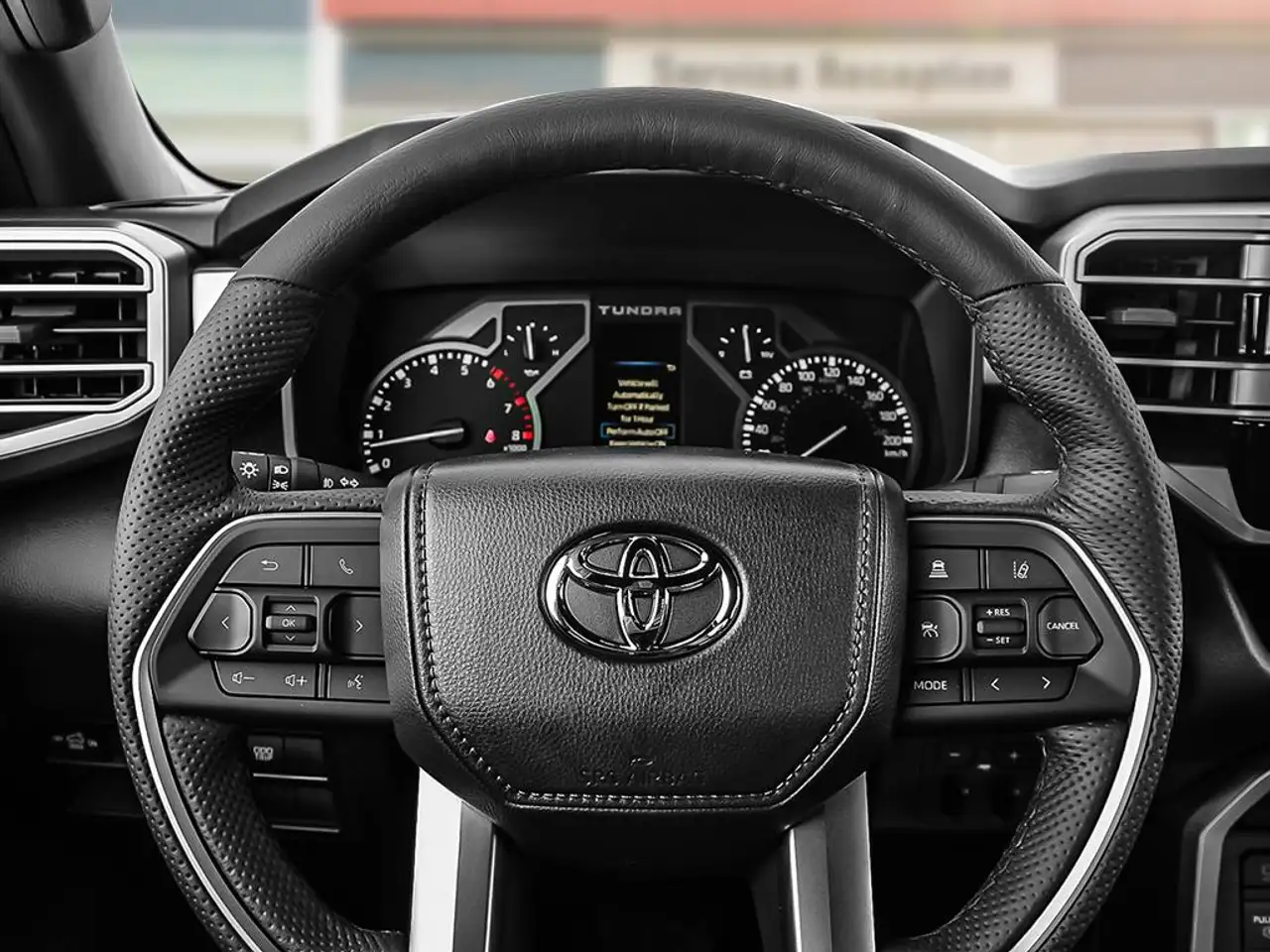 Toyota Tundra снимка Toyota Tundra