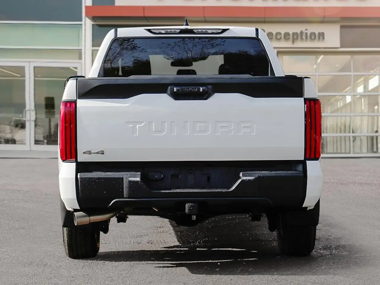 Toyota Tundra снимка Toyota Tundra