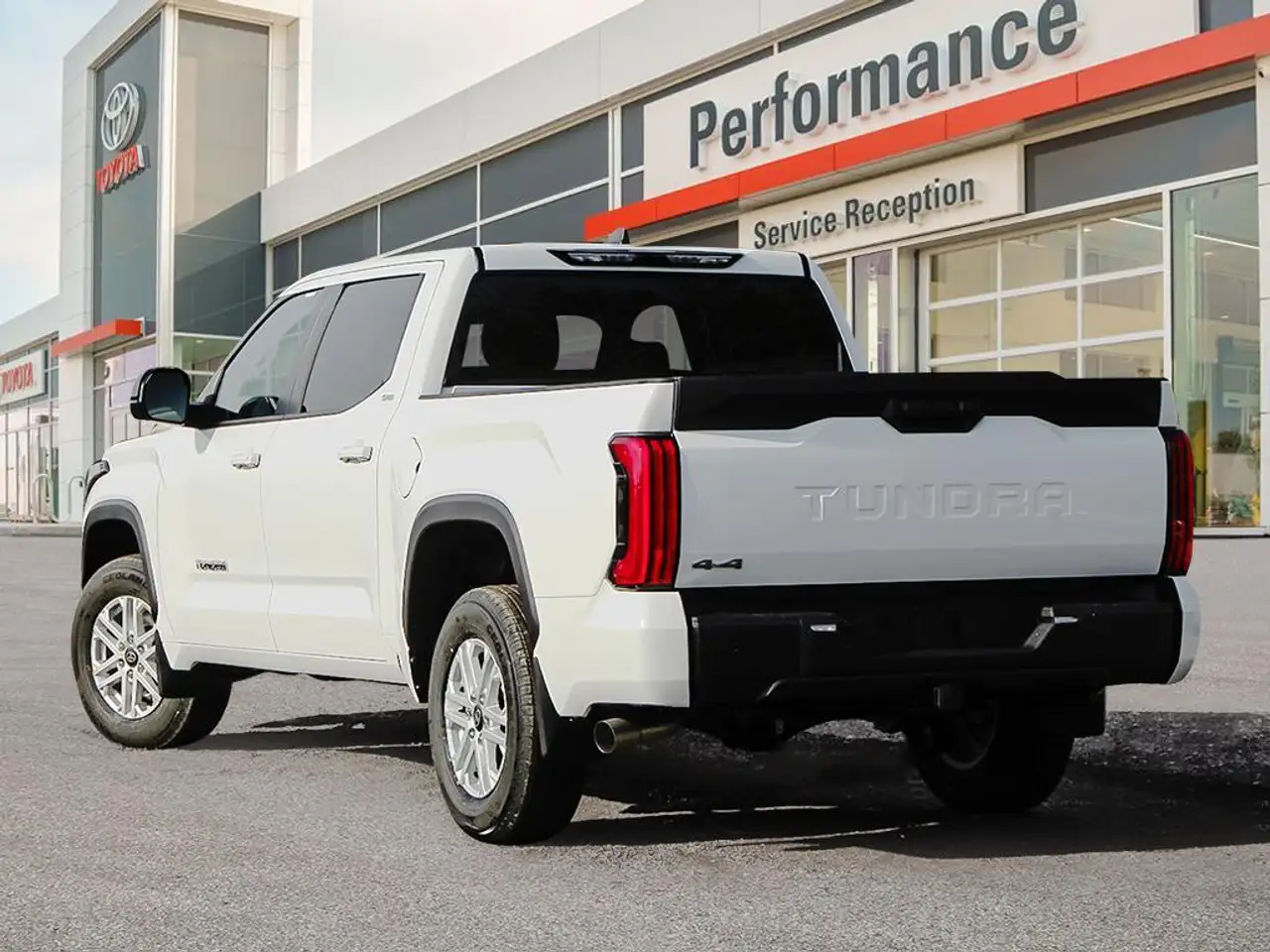 Toyota Tundra снимка Toyota Tundra