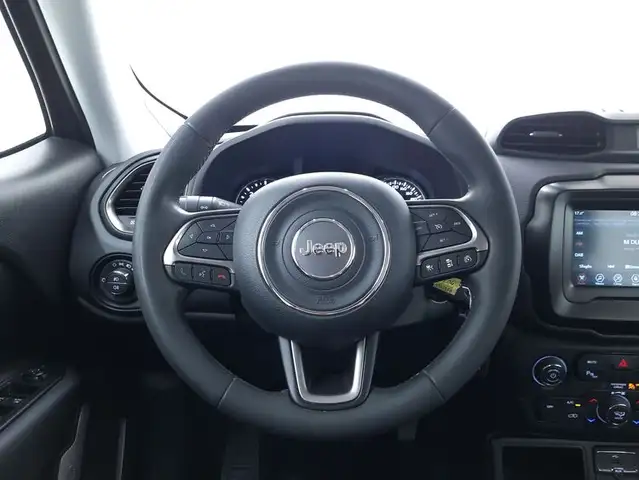 Jeep Renegade view 11