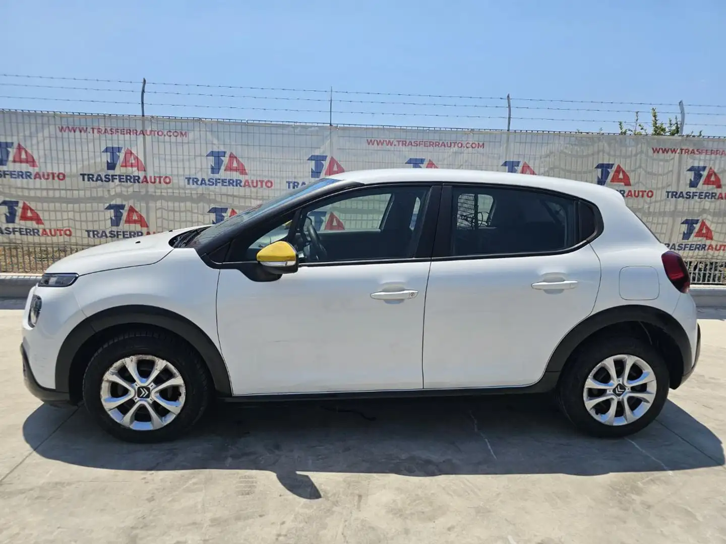 Citroen C3 BlueHDi 100 S&S Van Feel Bianco - 2