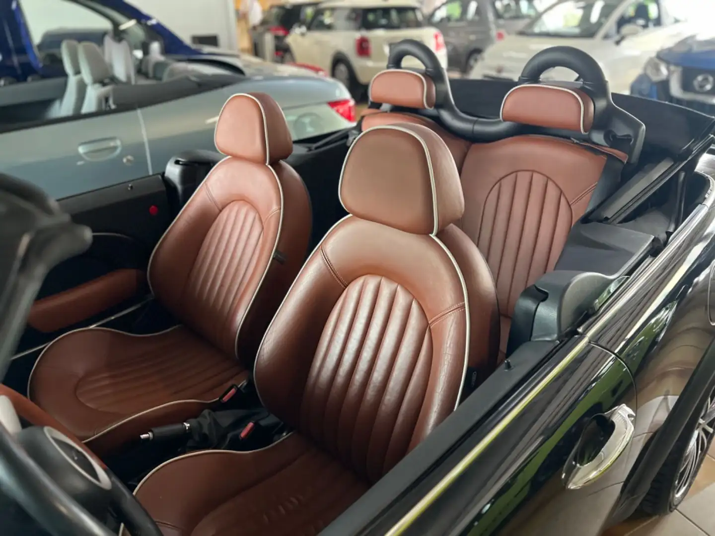 MINI Cooper S Cabrio Cooper Sidewalk Zwart - 1