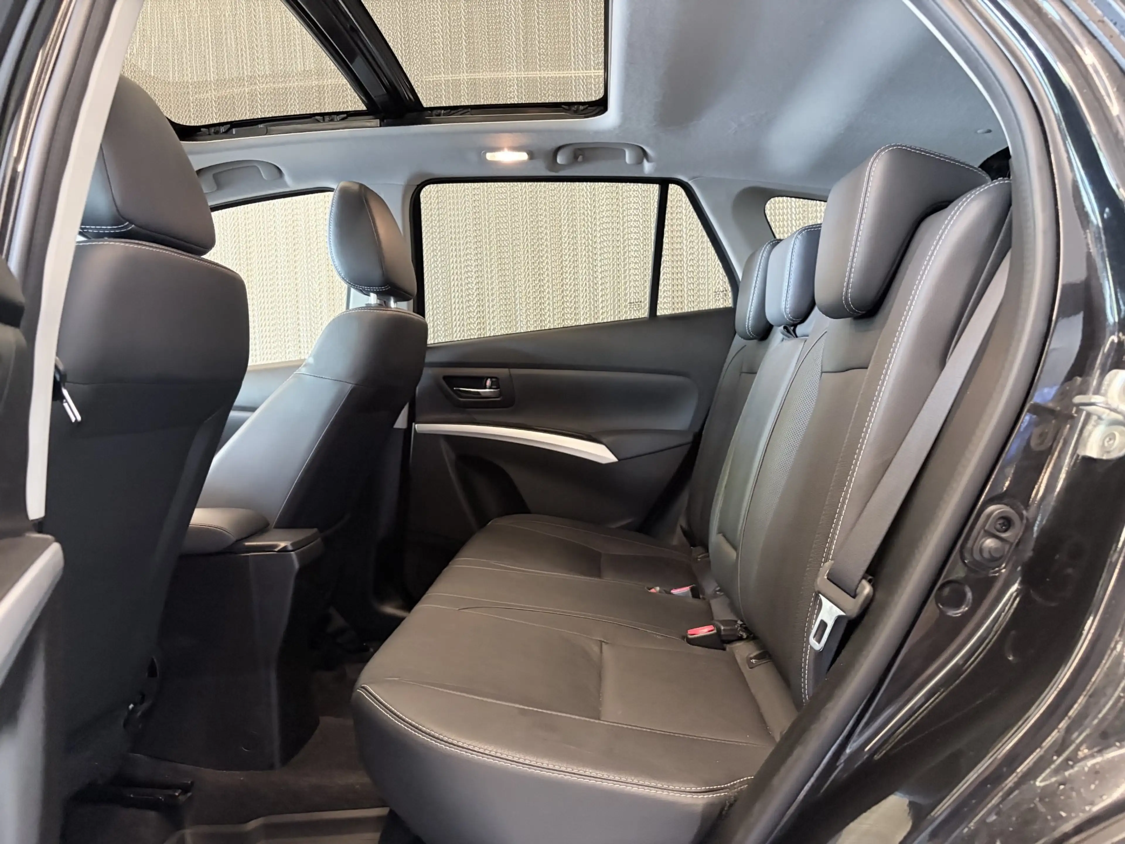 Suzuki SX4 S-Cross 1,4 GL+ DITC Hybrid ALLGRIP flash — photo 14