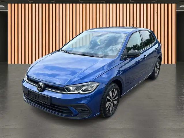 Volkswagen Polo view 2
