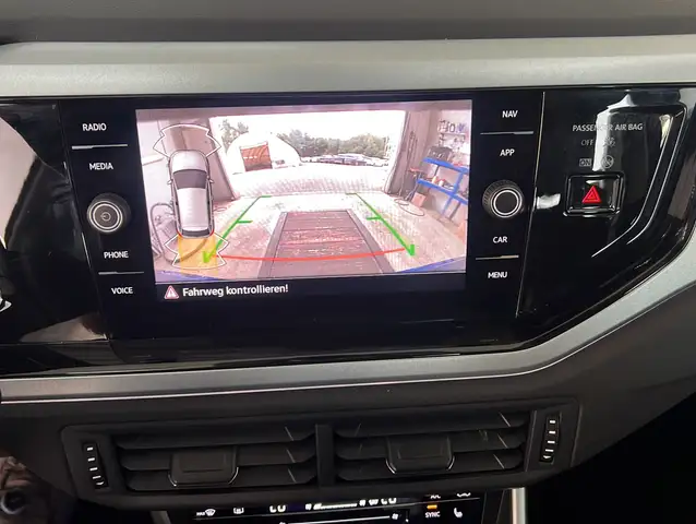 Volkswagen Polo view 9