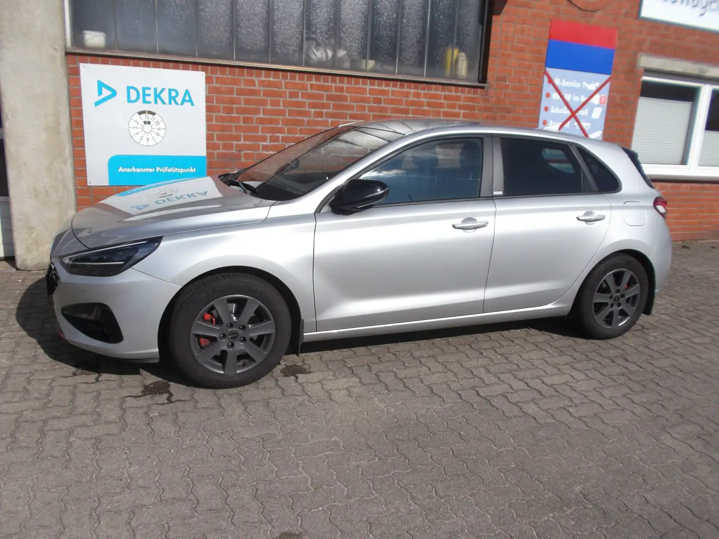 Hyundai i30 Intro Edition Grau - 2