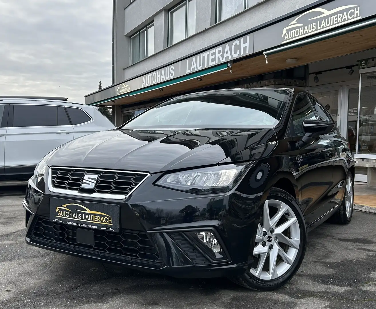 SEAT Ibiza Ibiza 1,0 FR FR *SPORTPAKET *LED *TEMPOMAT *17"LM Schwarz - 1