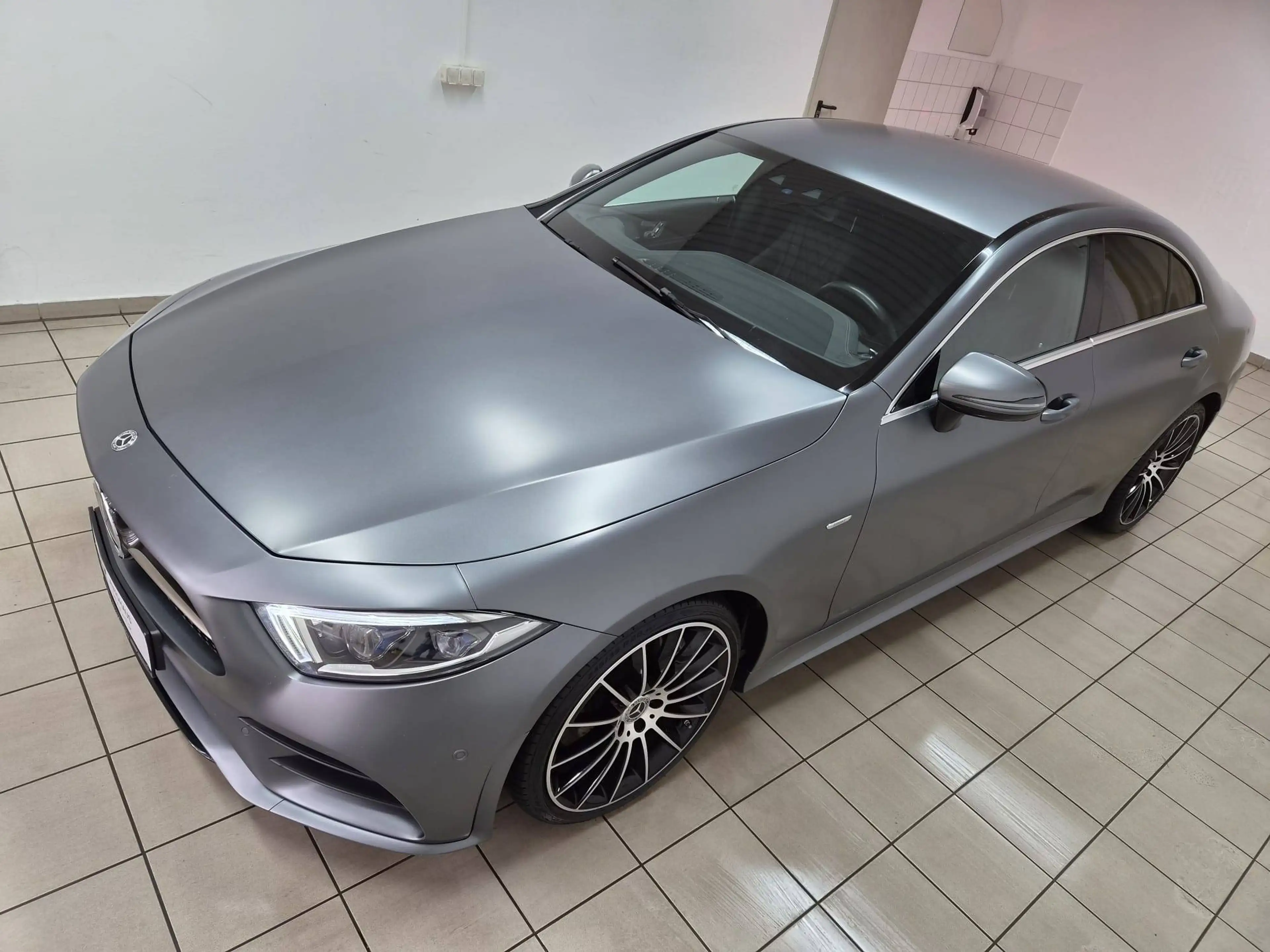 Mercedes-Benz CLS 350 d 4Matic Edition 1 AMG designo magno MATT IWC 20" — photo 6