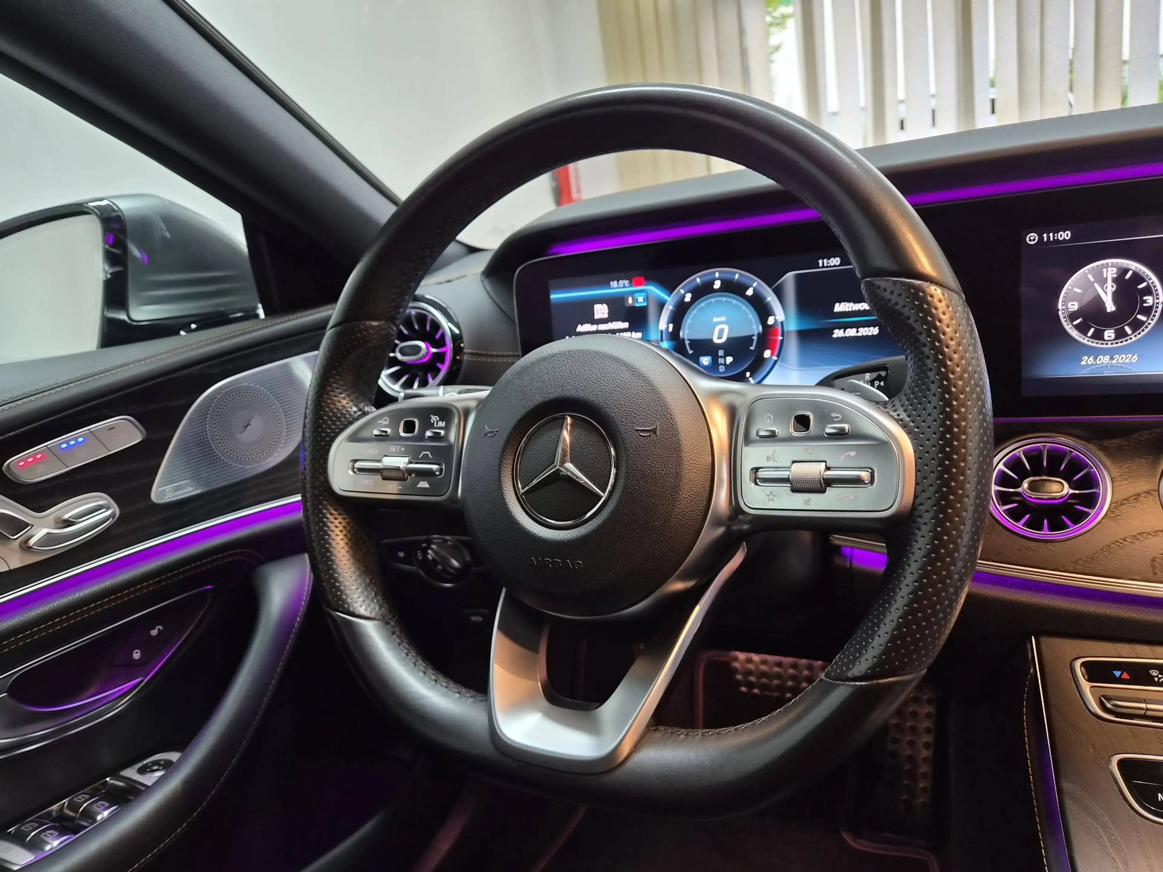 Mercedes-Benz CLS 350 d 4Matic Edition 1 AMG designo magno MATT IWC 20" — photo 10