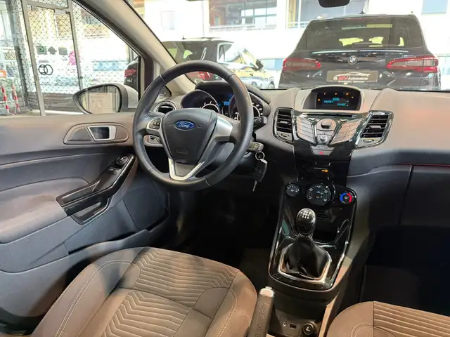 Ford Fiesta view 12
