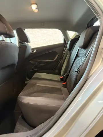 Ford Fiesta view 13