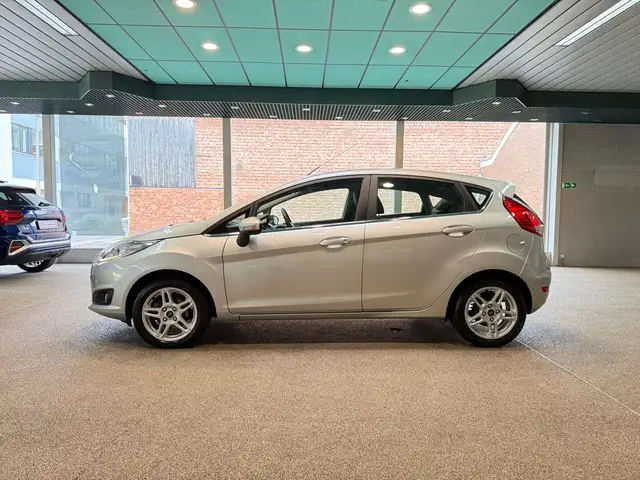 Ford Fiesta view 8