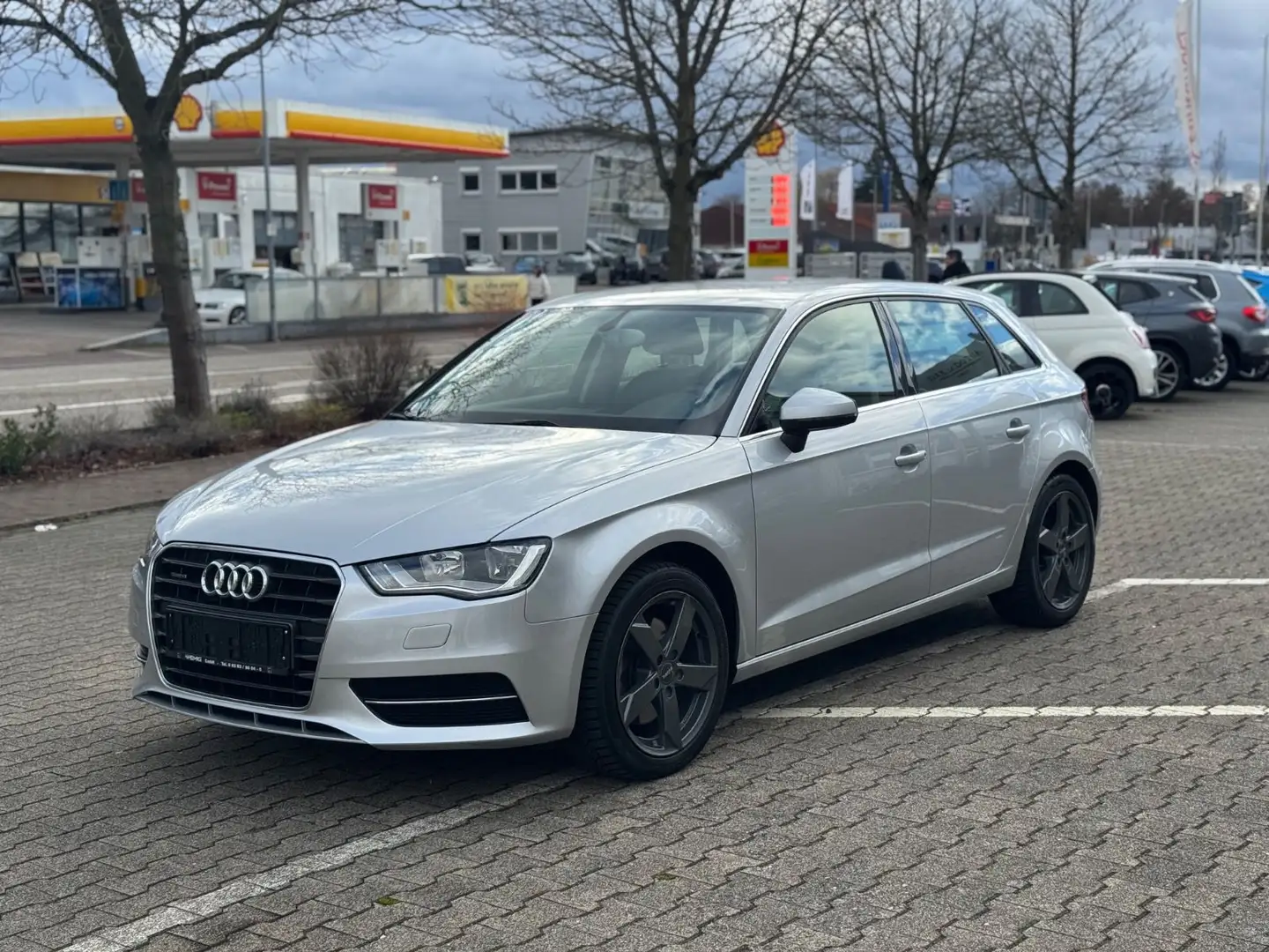 Audi A3 1.8 TFSI S tronic quatt. Sportb. 4x4 1.Hand Grau - 1