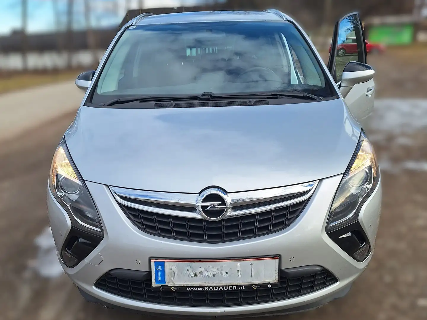 Opel Zafira Tourer 1,6 CDTI Ecoflex Silber - 2