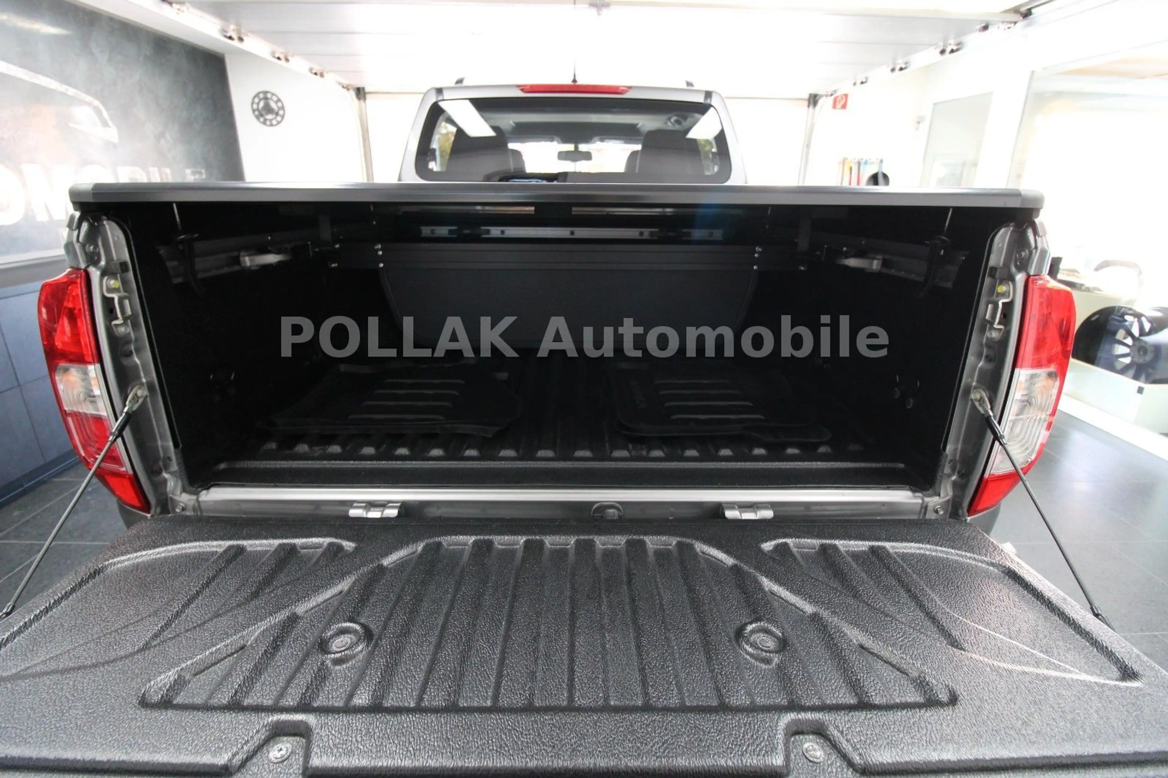 Nissan Navara NP300 N-Guard DC 4x4*LED*NAVI*LEDER*SHZ* — photo 11