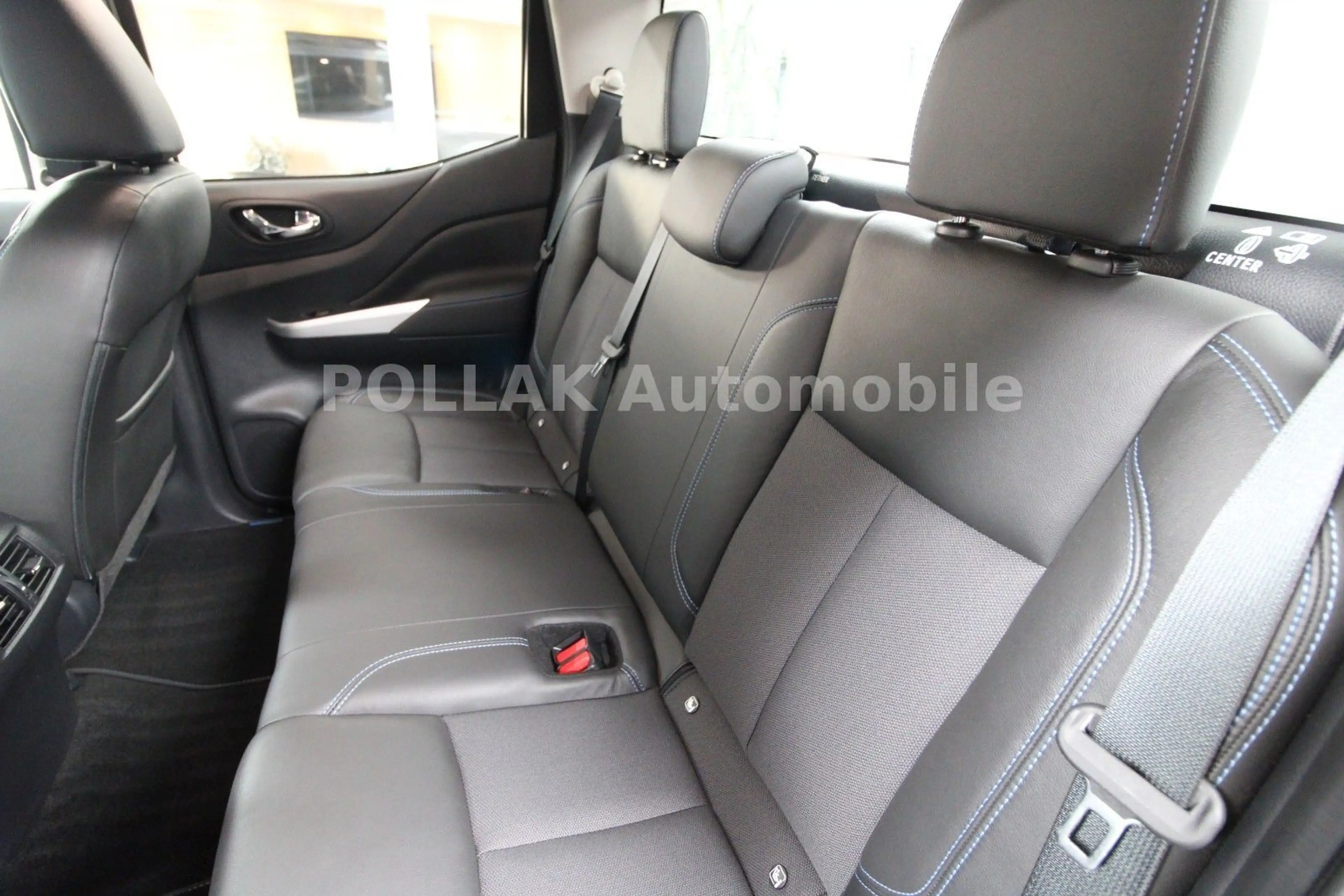Nissan Navara NP300 N-Guard DC 4x4*LED*NAVI*LEDER*SHZ* — photo 10