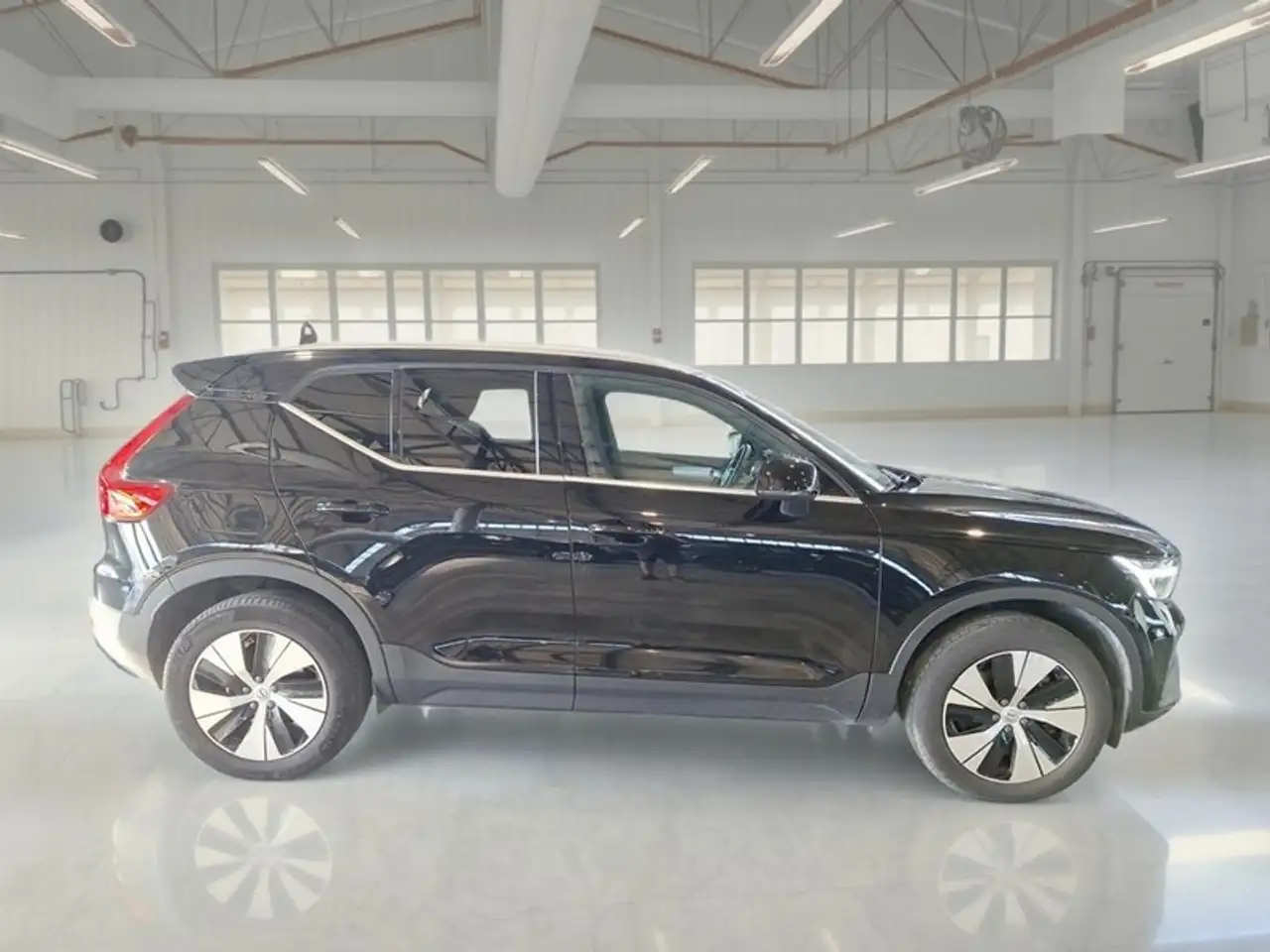 Volvo XC40 T5 RECHARGE PLUG-IN AUTO CORE SUV, миниатюра 3