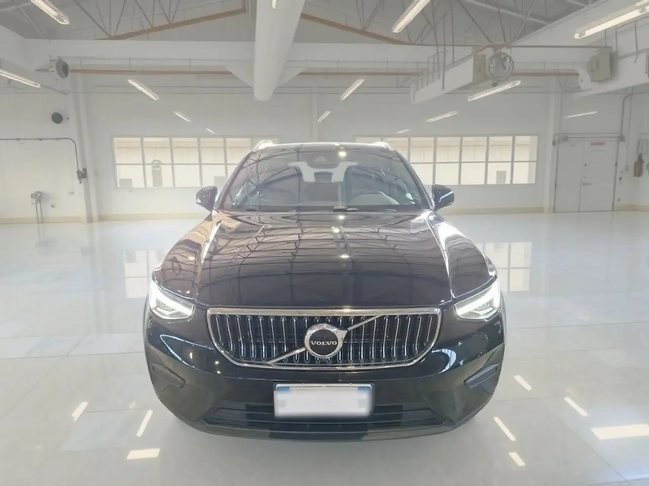 Volvo XC40 T5 RECHARGE PLUG-IN AUTO CORE SUV, миниатюра 2