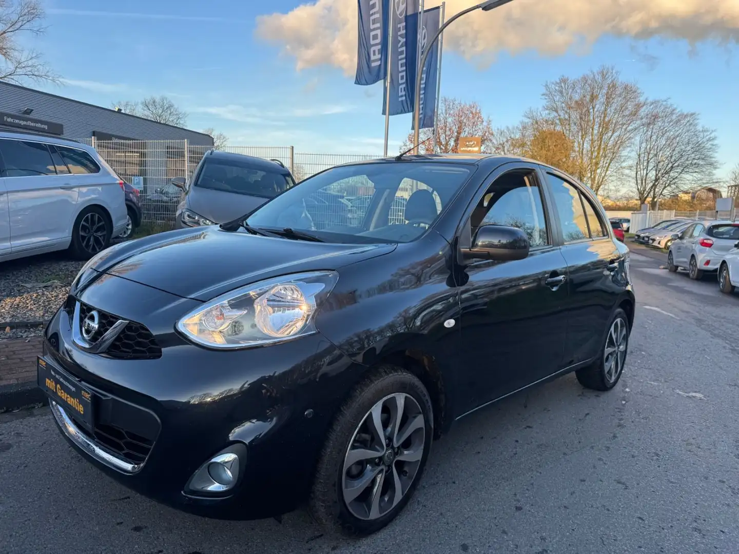 Nissan Micra AUTOMATIK/2.HD/KLIMA/51TKM/ALU/SHZ/PDC/HU-NEU Negro - 1