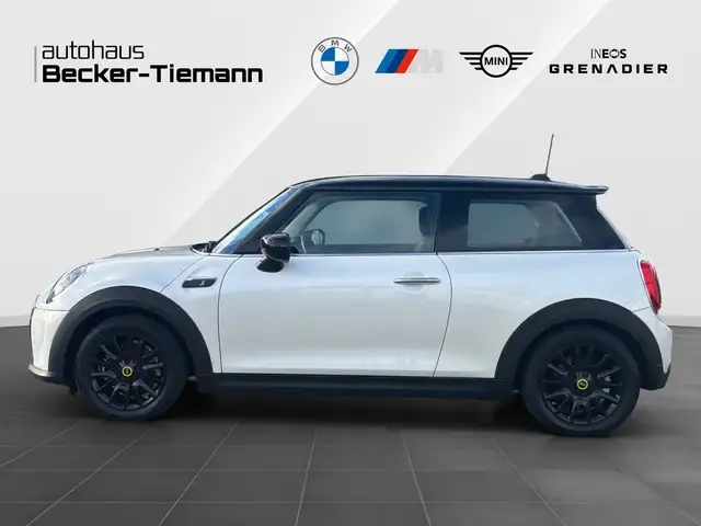 Mini Hatch view 3