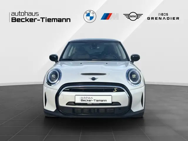 Mini Hatch view 2