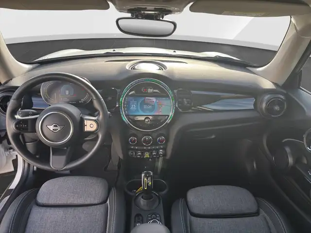 Mini Hatch view 8