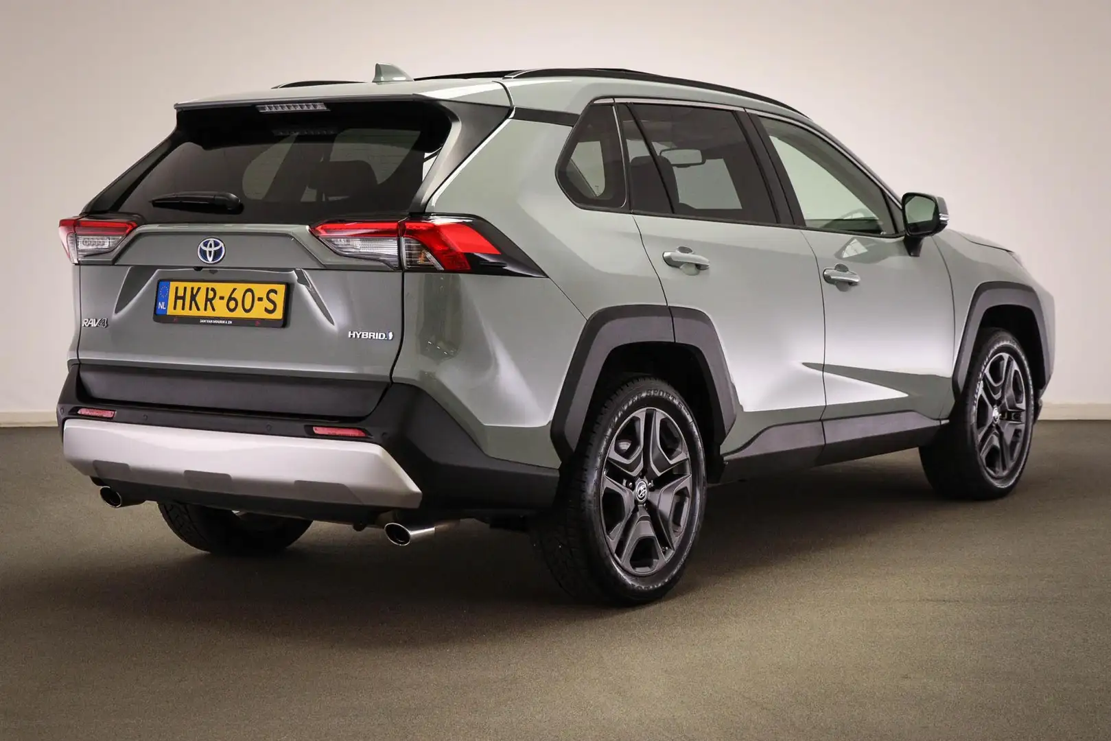 Toyota RAV 4 2.5 Hybrid AWD ADVENTURE | PANORAMADAK | DODE HOEK Groen - 2