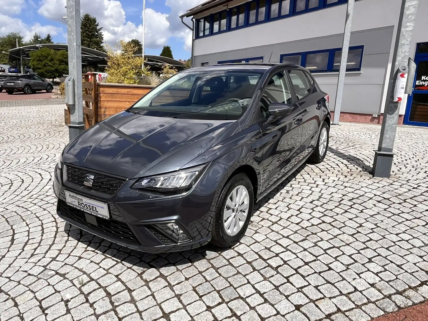 SEAT Ibiza 1.0 MPI Hola! Alu SHZ PDC LED NSW Grau - 1