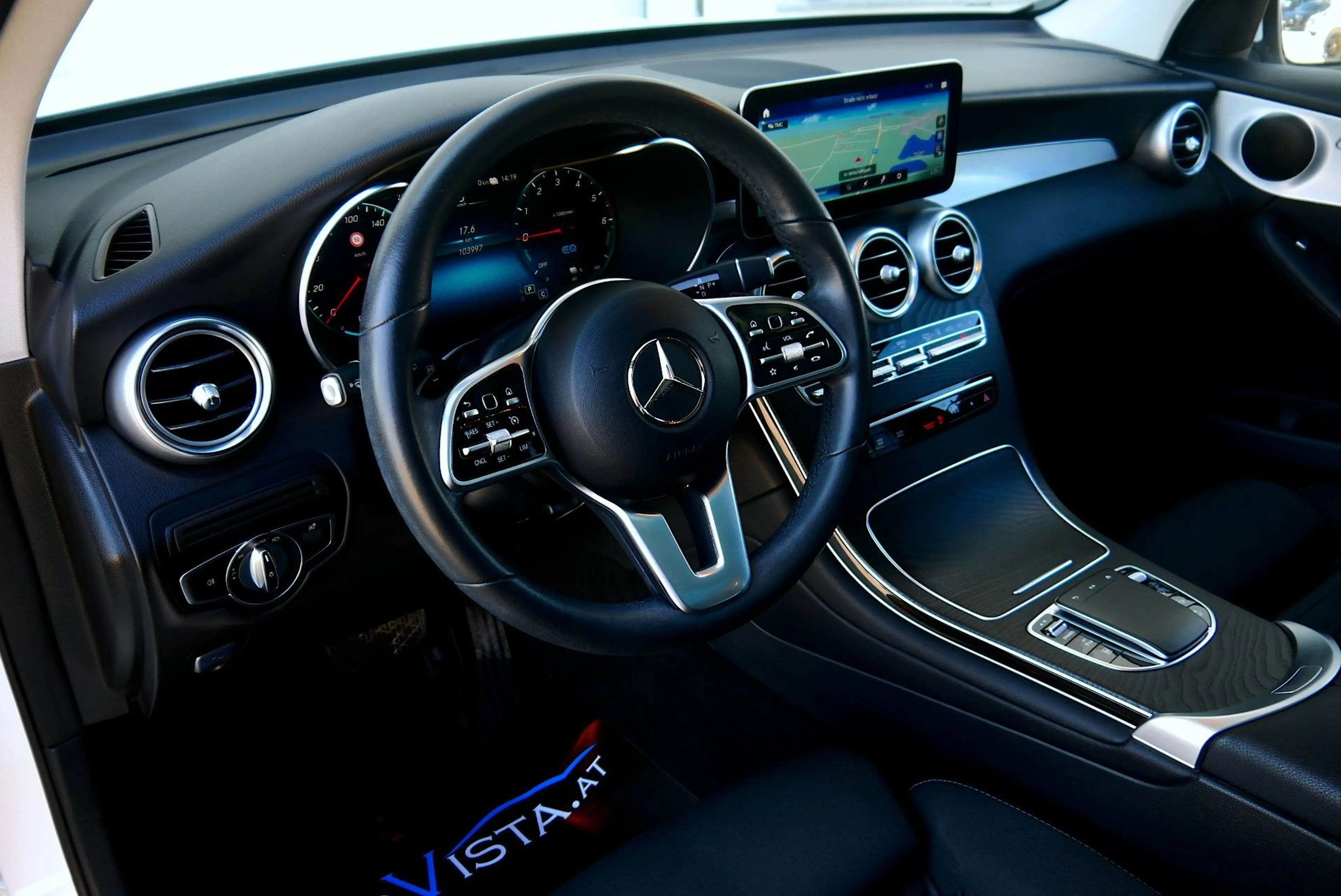 Mercedes-Benz GLC 300 de PHEV 4Matic *AHK - Digitales Cockpit* — photo 10