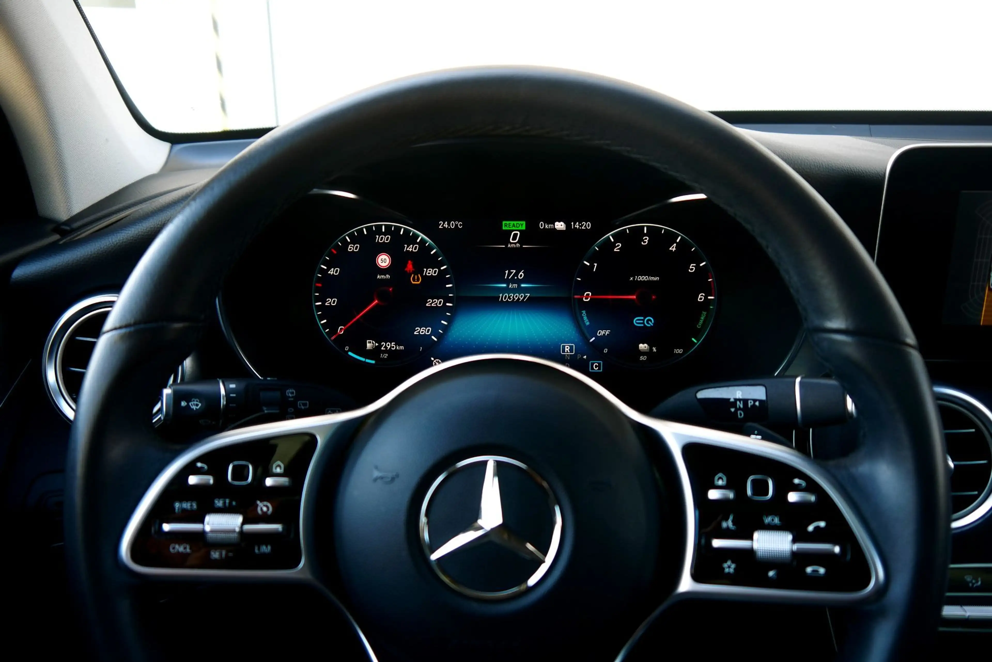 Mercedes-Benz GLC 300 de PHEV 4Matic *AHK - Digitales Cockpit* — photo 14