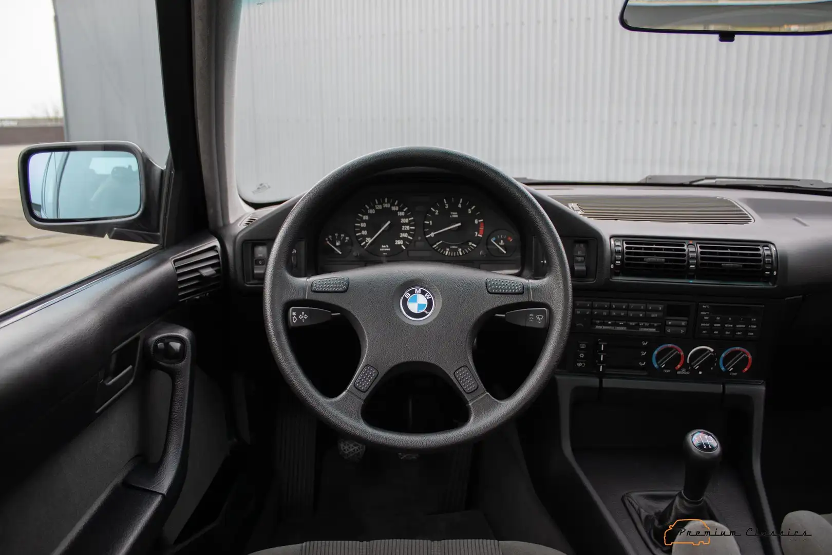 BMW 535 5-serie 535i E34 | 67.000KM | Manual | Sport Suspe Чорний - 2