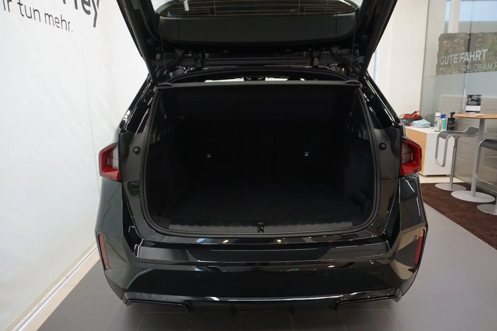 BMW X1 X1 xDrive20d 48V Schwarz - 2