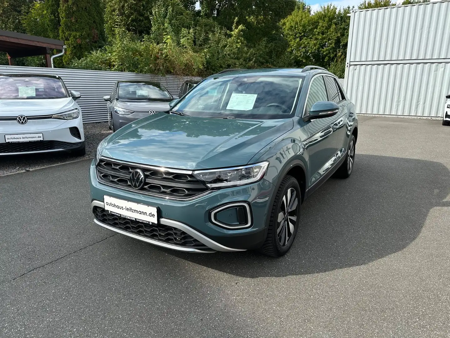 Volkswagen T-Roc 1.5 TSI DSG MOVE,ASG,Kamera,ParkAssist,LED Blau - 1