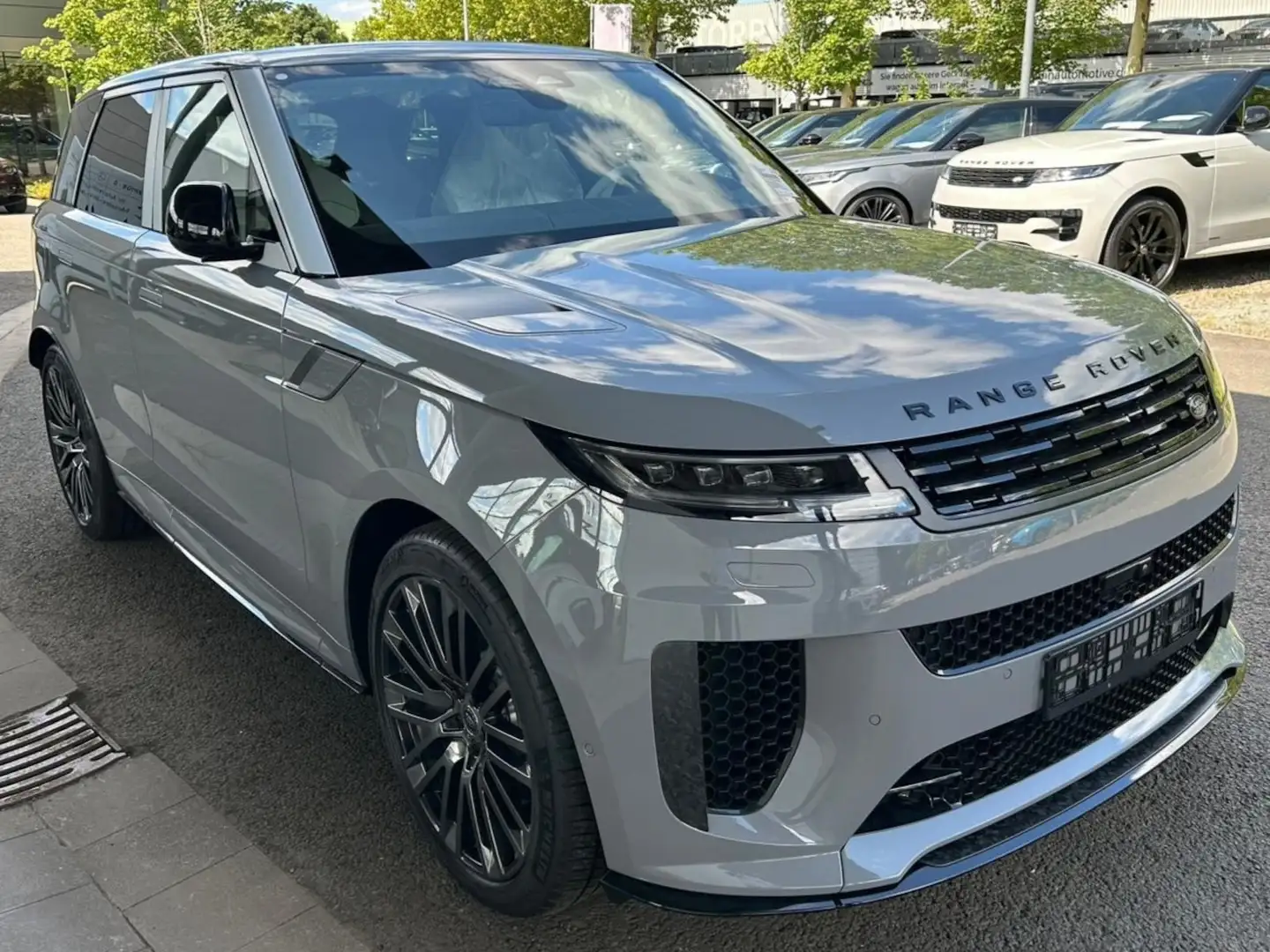 Land Rover Range Rover Sport SV P635 Edition Two - Exlusive Sonderausstattung Grau - 2
