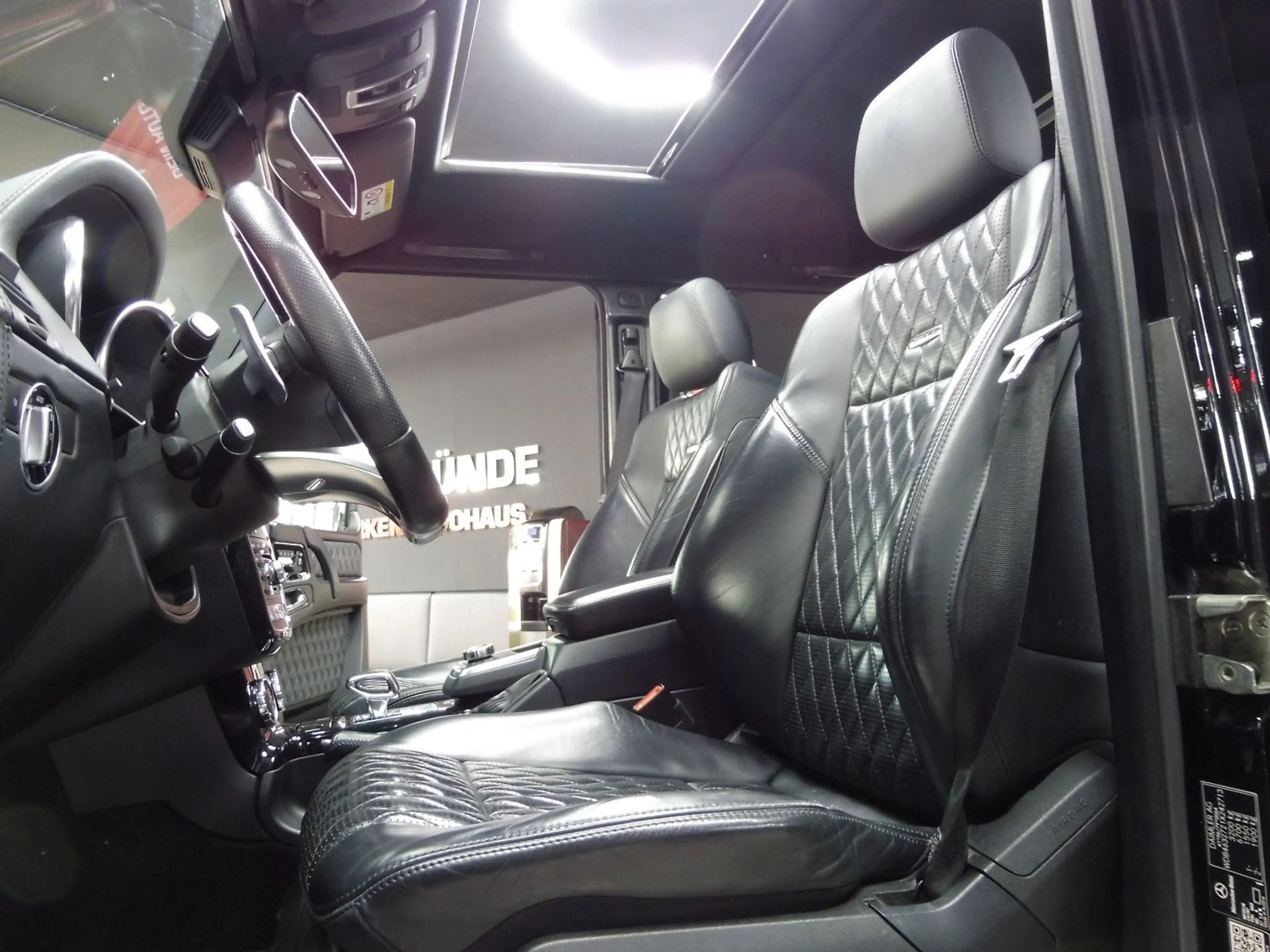 Mercedes-Benz G 63 AMG "DESIGNO" Schiebedach/H&K/Kamera — photo 11