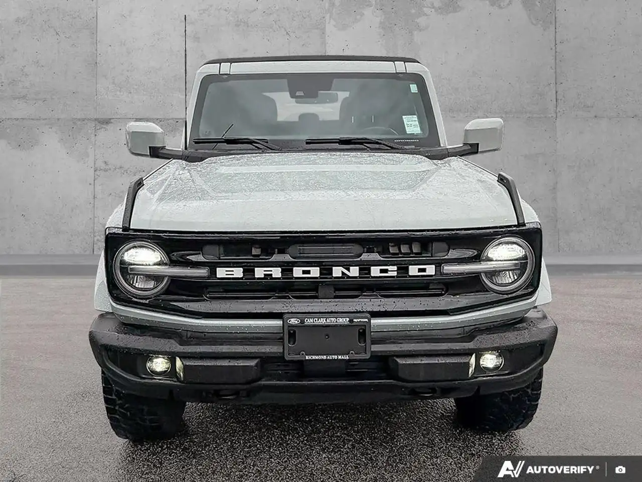 Ford Bronco photo Ford Bronco