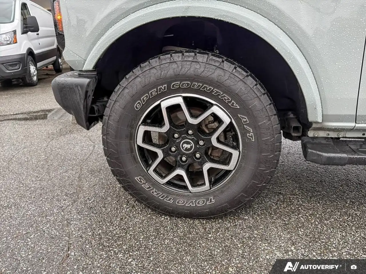 Ford Bronco photo Ford Bronco