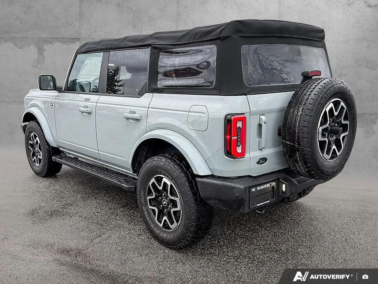 Ford Bronco photo Ford Bronco